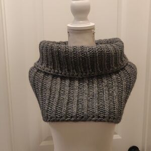 New! Portolano Cozy Gray Infinity Cowl Thick Knit Scarf Neck Warmer